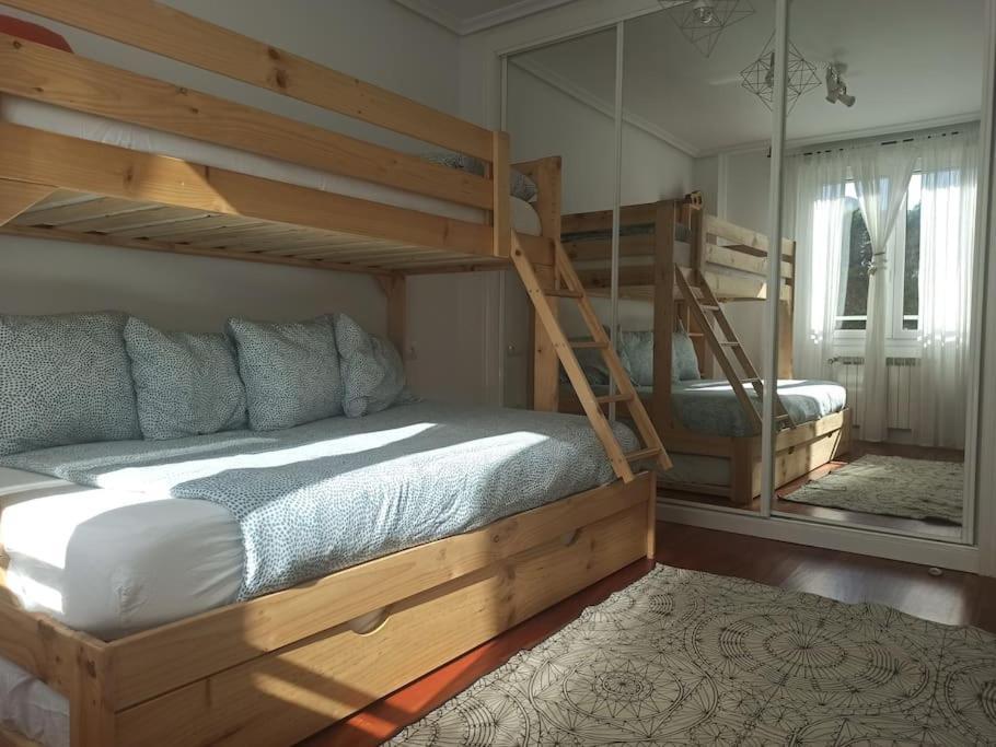 Bajo Con Jardin Privado Apartment Santander Bagian luar foto