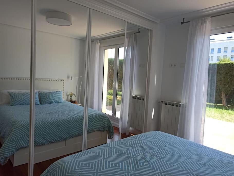 Bajo Con Jardin Privado Apartment Santander Bagian luar foto