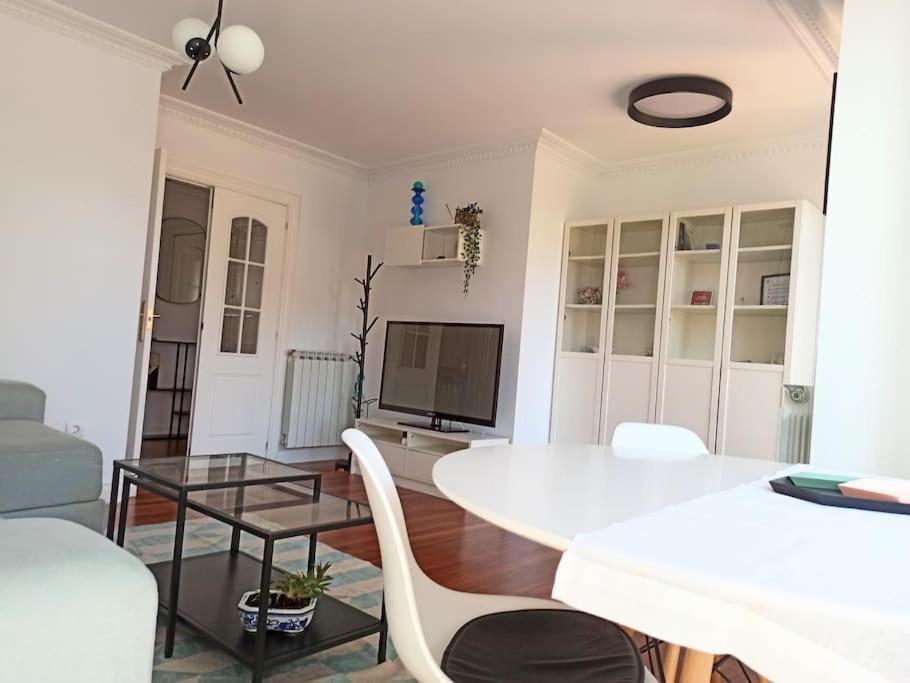 Bajo Con Jardin Privado Apartment Santander Bagian luar foto