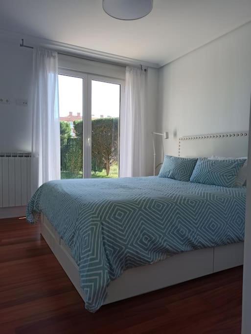 Bajo Con Jardin Privado Apartment Santander Bagian luar foto