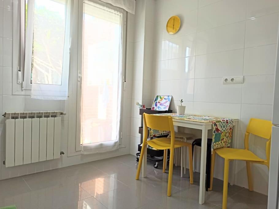 Bajo Con Jardin Privado Apartment Santander Bagian luar foto