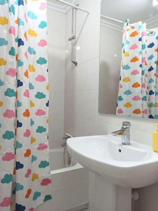 Bajo Con Jardin Privado Apartment Santander Bagian luar foto