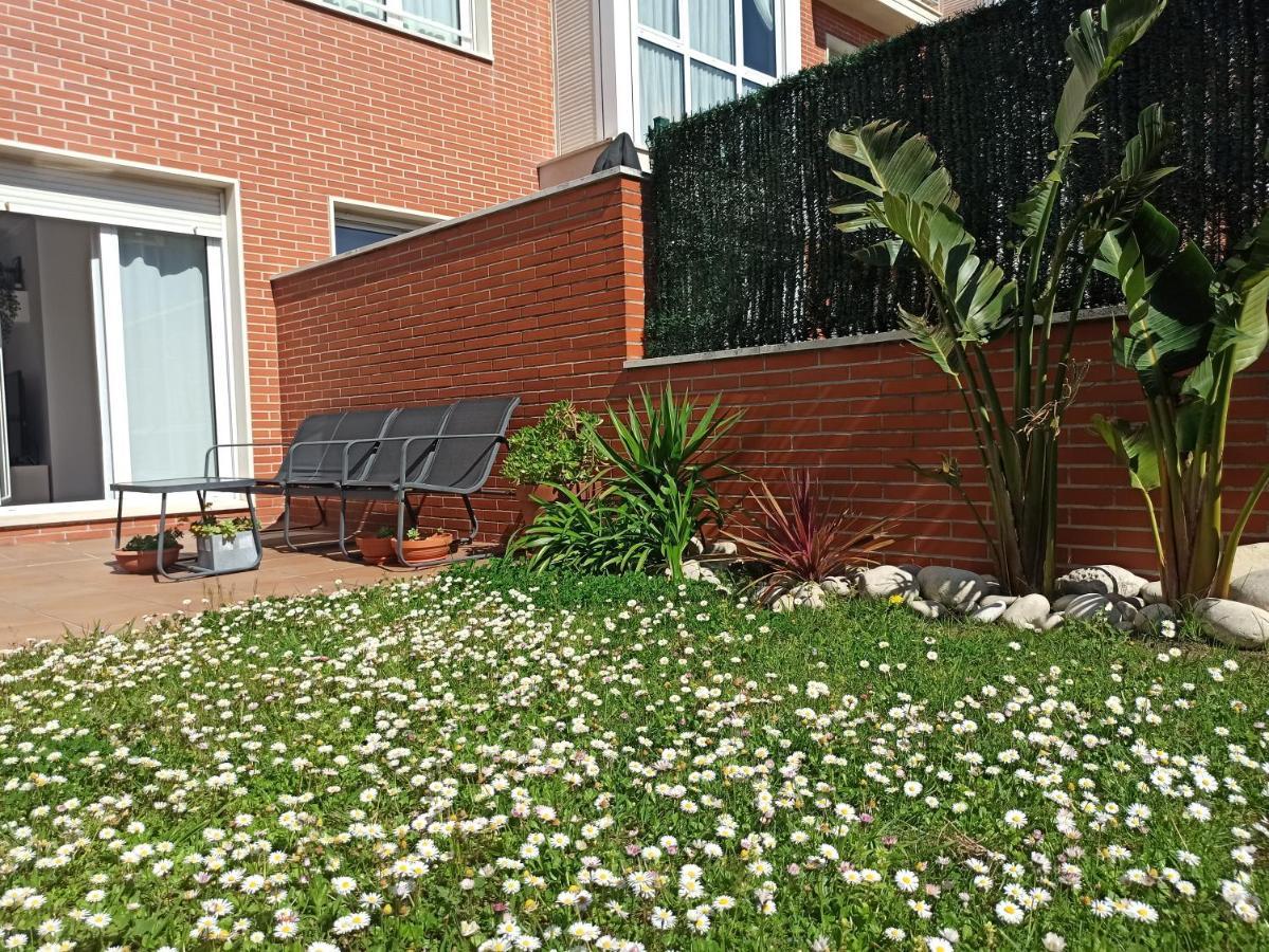 Bajo Con Jardin Privado Apartment Santander Bagian luar foto